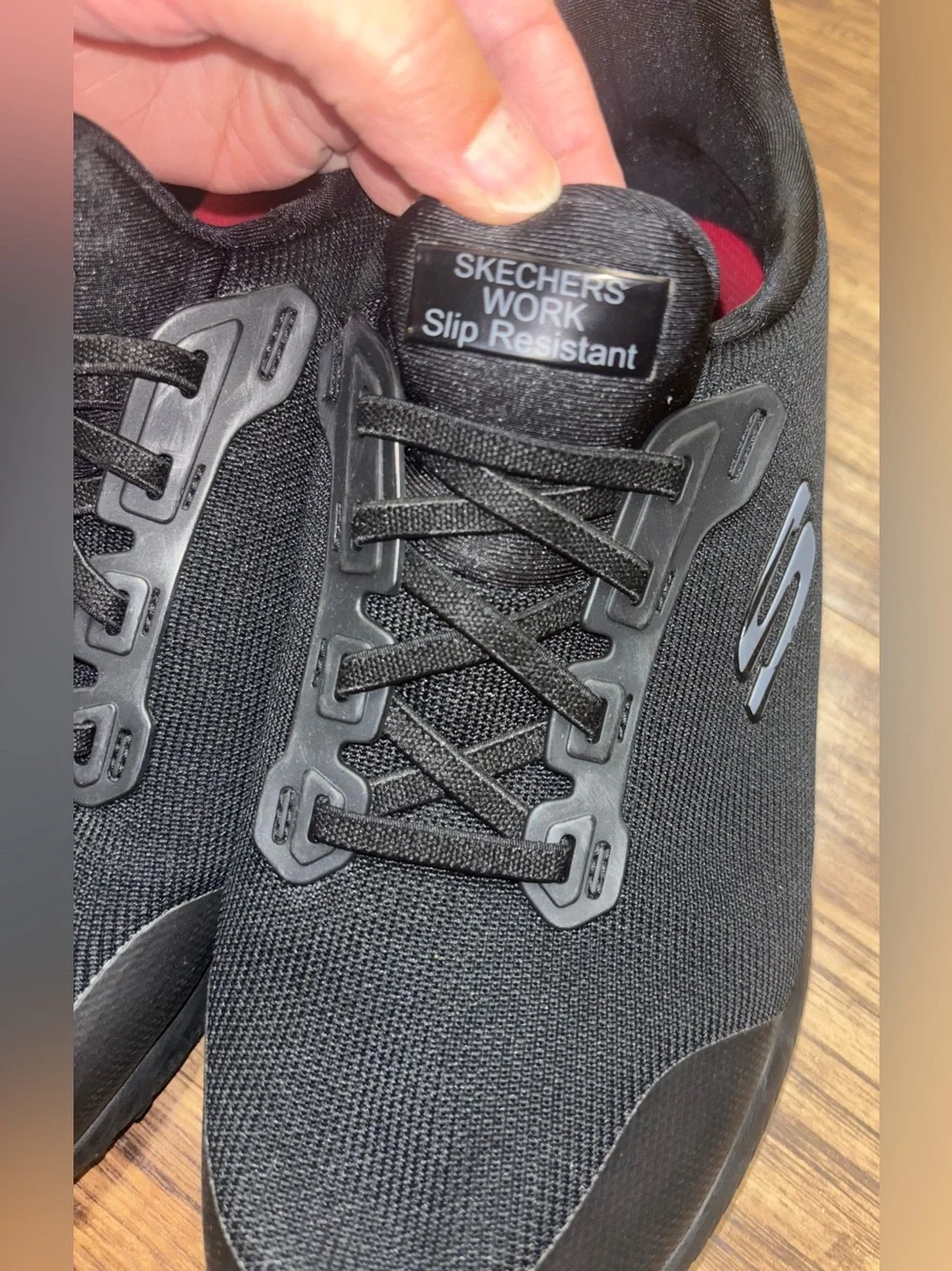 Skechers good preowned